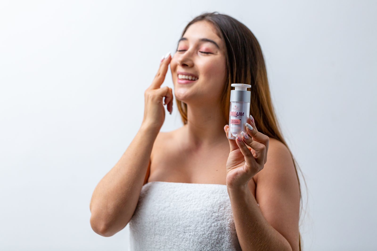 Suero hidratante facial: Conoce los beneficios de este producto para tener una piel sana