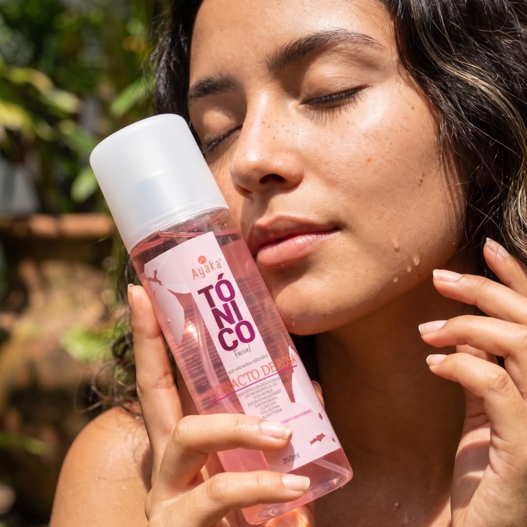 TIP 49: CBD en el tónico facial: qué es, qué le hace realmente a tu piel y por qué Ayaka lo incluye en su fórmula.